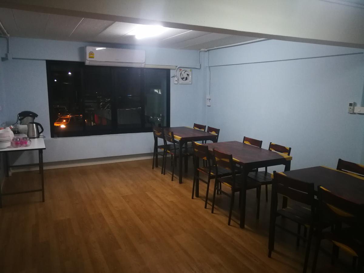 Wj Hostel Bangkok Extérieur photo